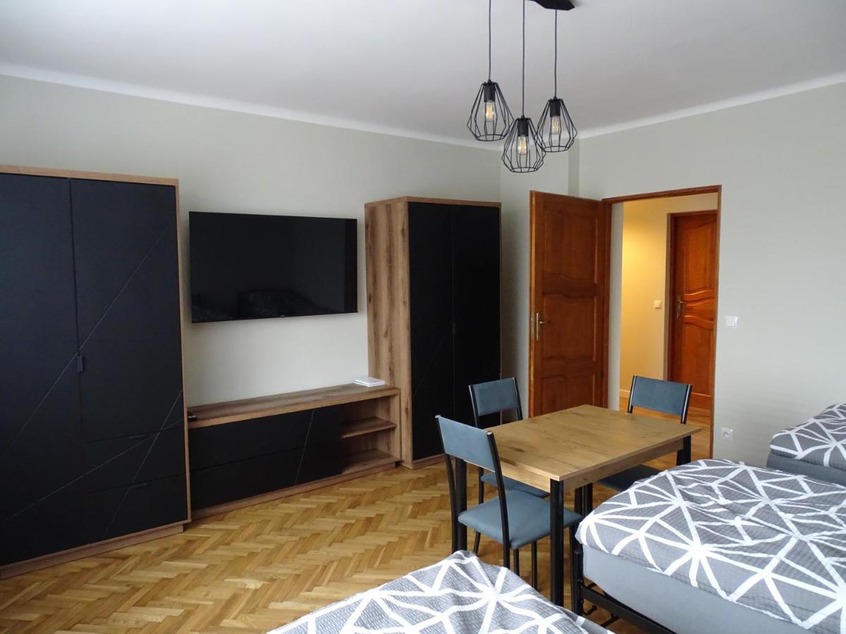Mieszkania Pracowniczo-Turystyczne Zelazna  Exterior foto